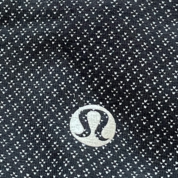 Lululemon stretchy shorts size 4 diamond dot black white 2” inseam
EUC - Picture 3 of 4